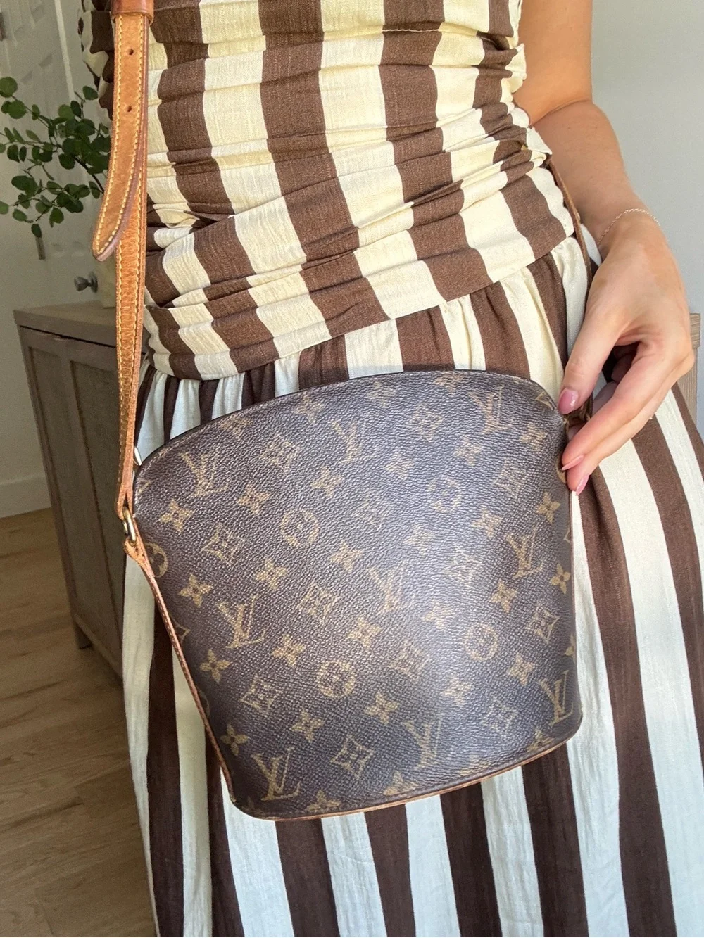 ✅AUTH✅LOUIS VUITTON DROUOT CROSSBODY BAG